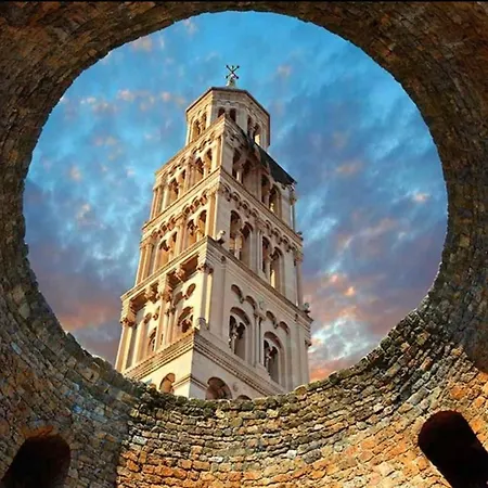 Pensión Imperial 4*