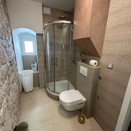 Imperial Konukevi 4*